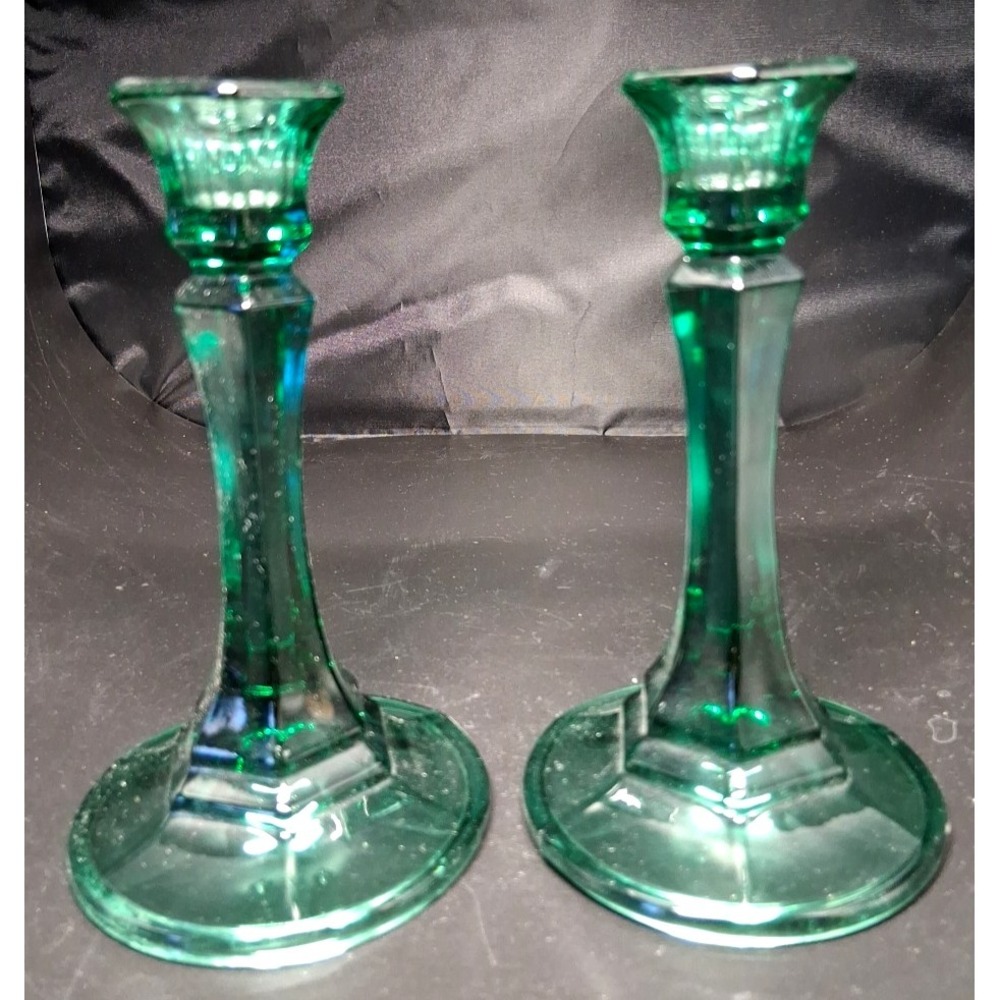 Vintage Pair Of Emerald Green Glass‎ Candle Stick Holder